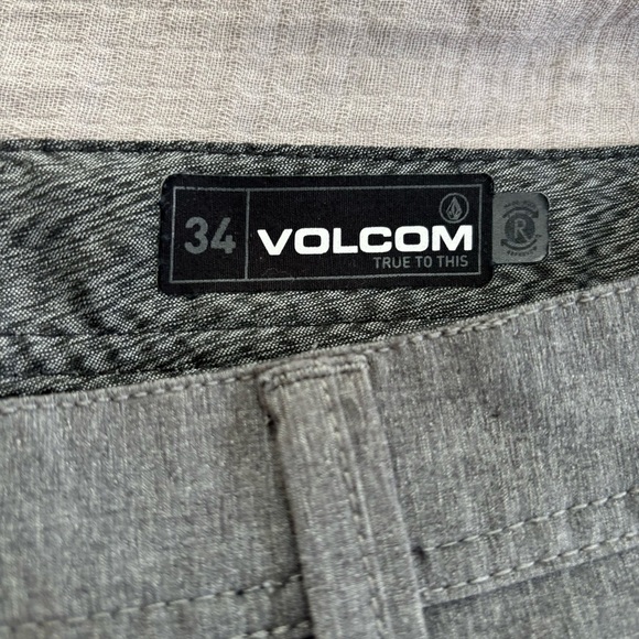 Volcom Men's Charcoal Flat Front Dressy, Classic Shorts 34x21 - Picture 5 of 6